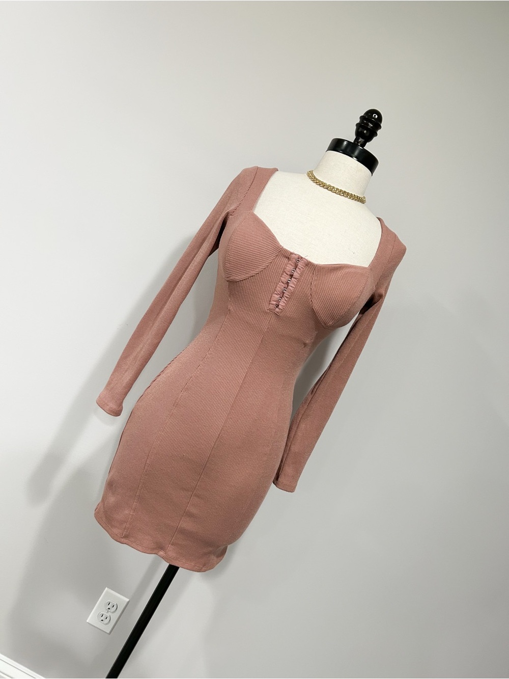 Astr Long-Sleeve Mauve Pink Bodycon Mini Dress